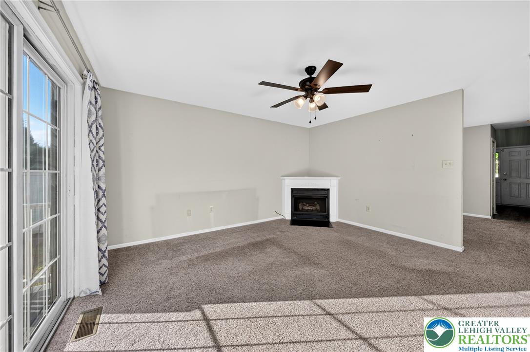 210 Shirley Lane Property Photo 8