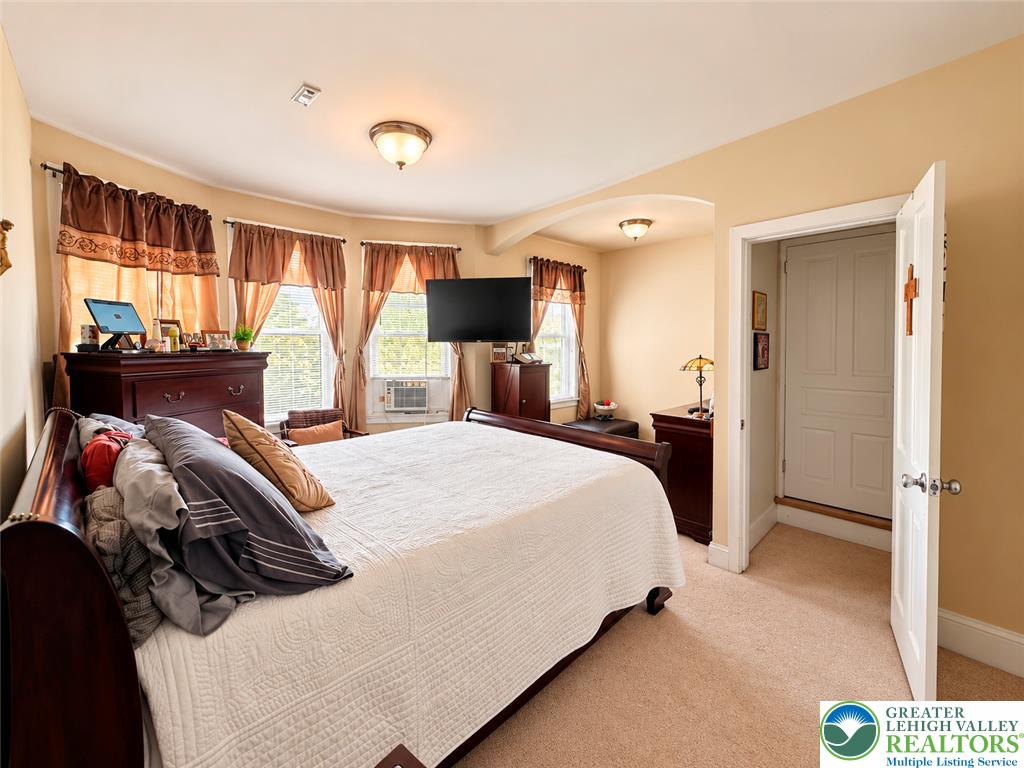 1147 Wood Avenue Property Photo 12