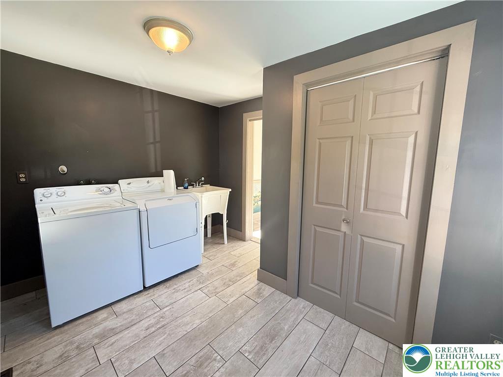 740 Engler Road Property Photo 10