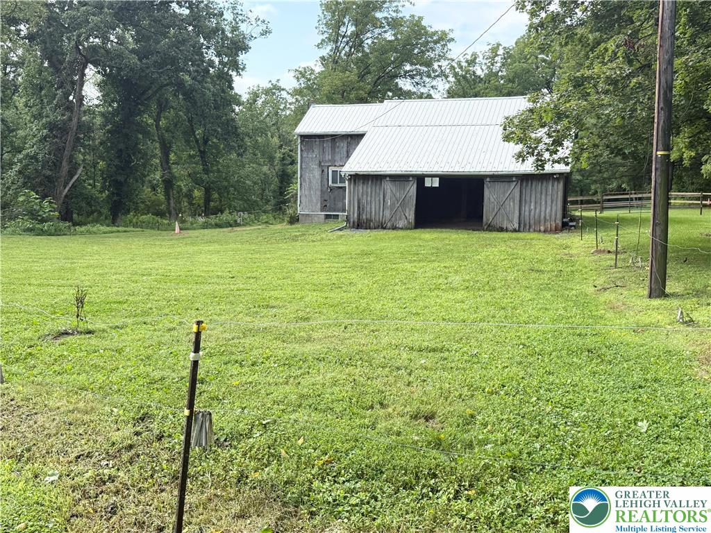 740 Engler Road Property Photo 15