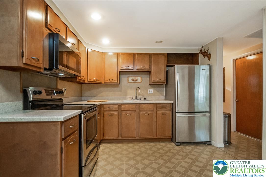 2043 Arndt Road Property Photo 7