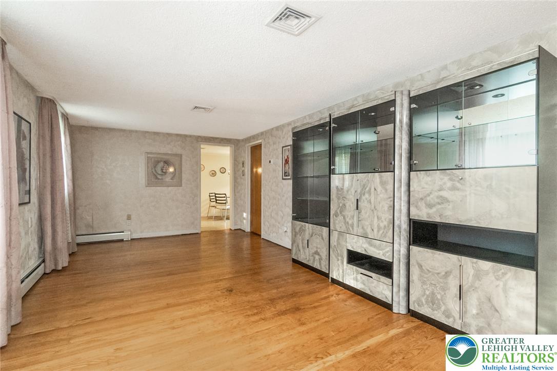 2043 Arndt Road Property Photo 11