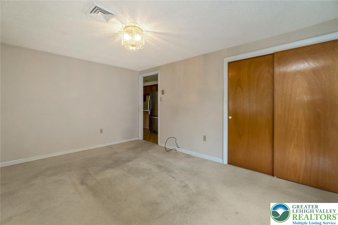 2043 Arndt Road Property Photo 14