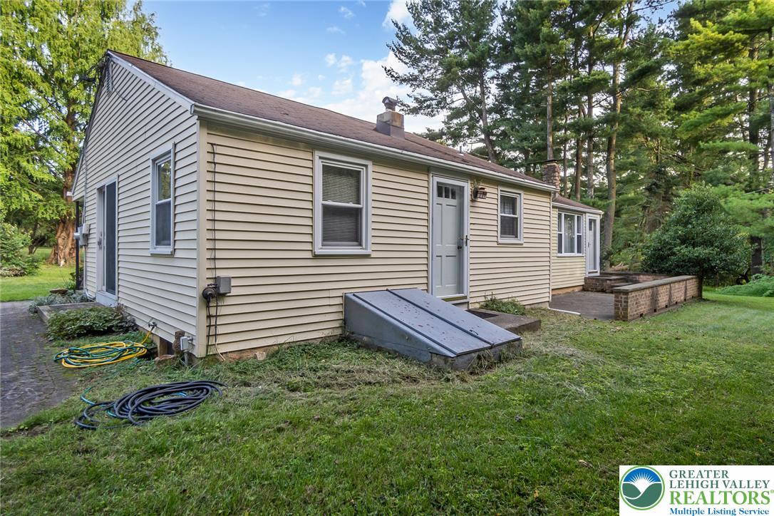 2043 Arndt Road Property Photo 28