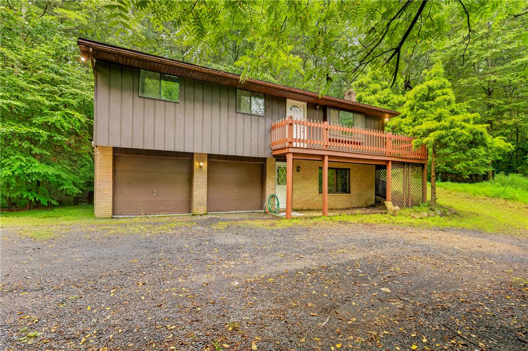 1570 Astolat Road Property Photo 2