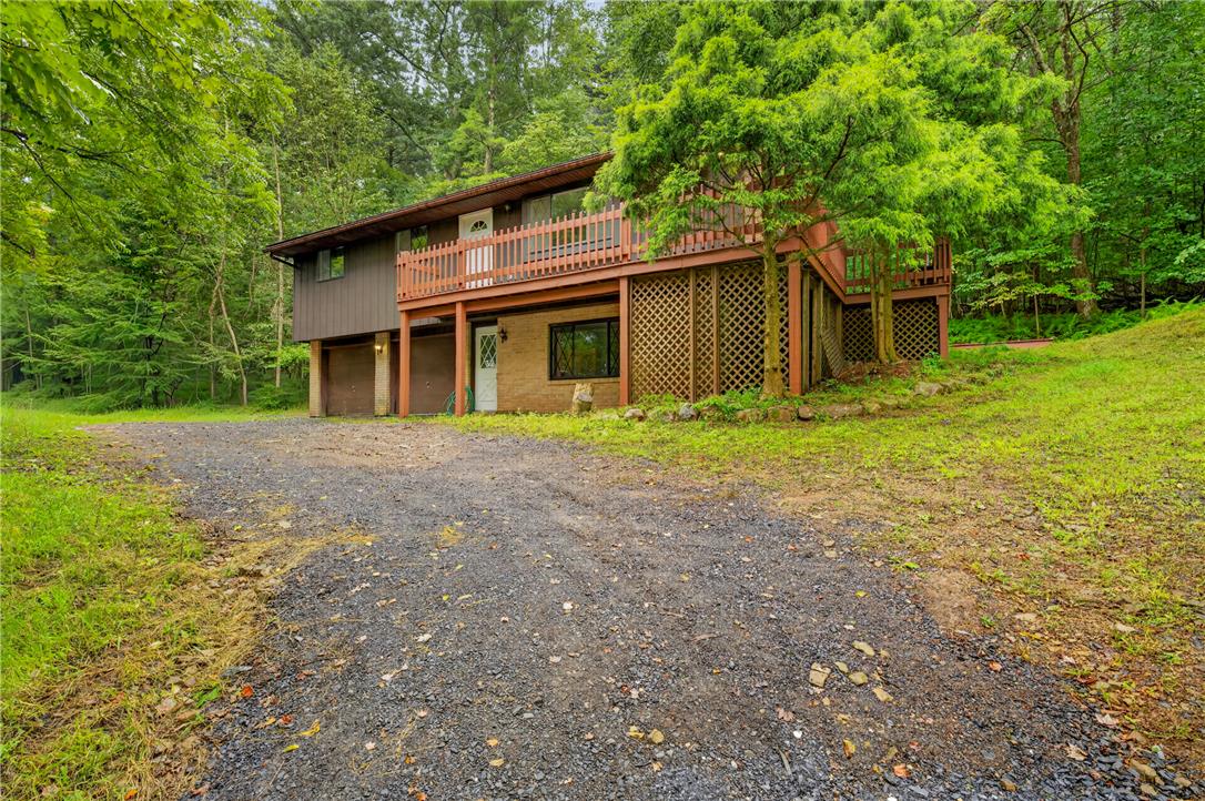 1570 Astolat Road Property Photo 3