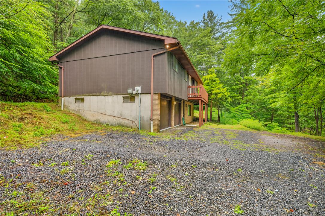 1570 Astolat Road Property Photo 4