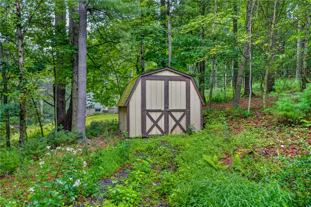 1570 Astolat Road Property Photo 5