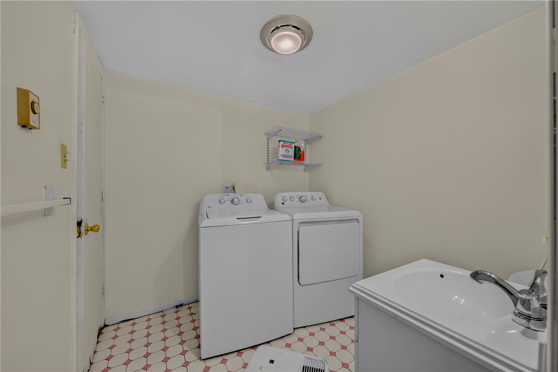 1570 Astolat Road Property Photo 12