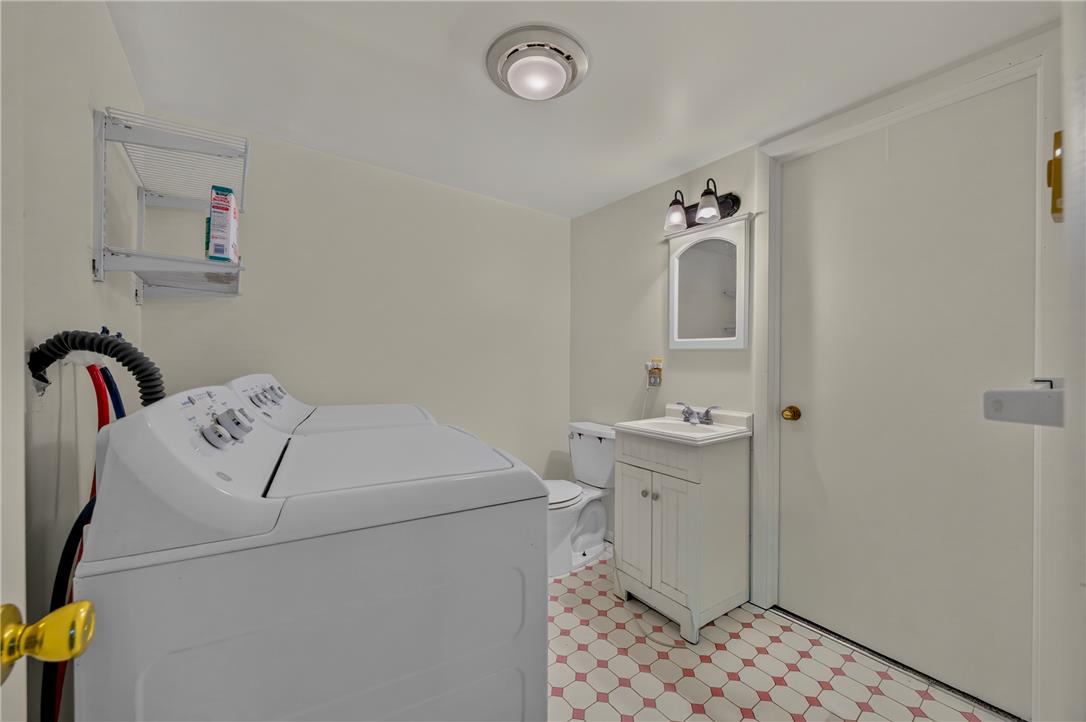 1570 Astolat Road Property Photo 13