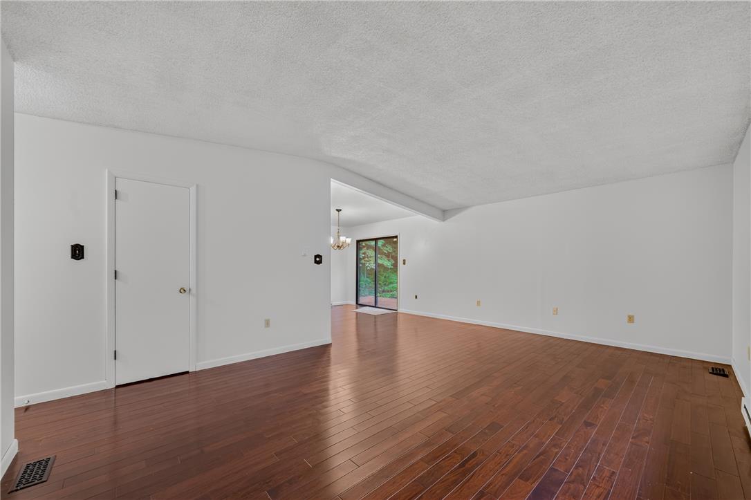 1570 Astolat Road Property Photo 17