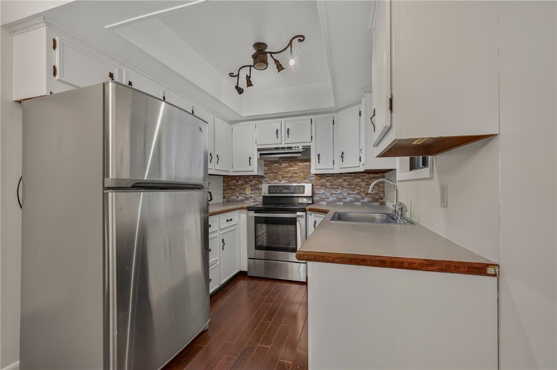 1570 Astolat Road Property Photo 25