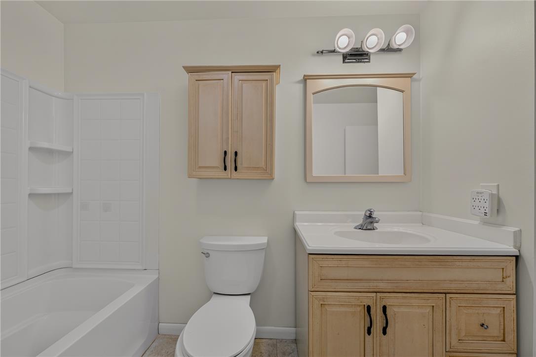 1570 Astolat Road Property Photo 33