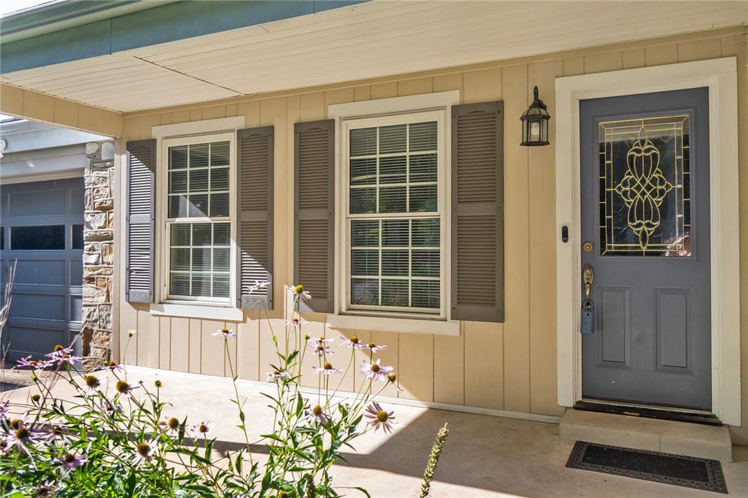205 Bridle Path Road Property Photo 3