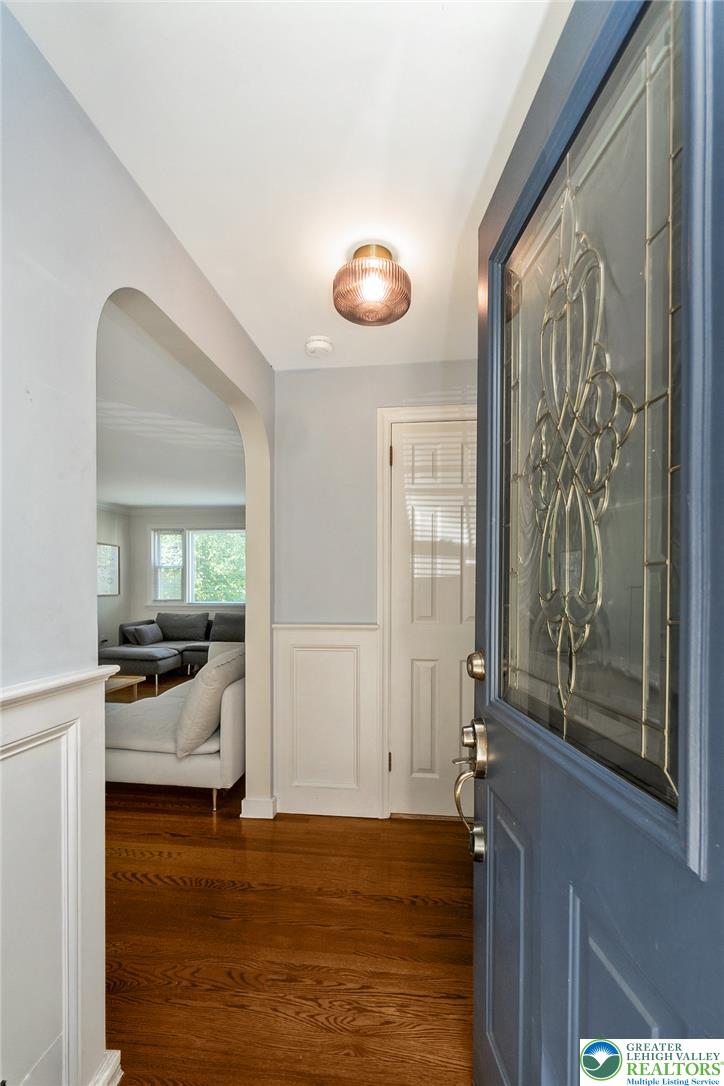 205 Bridle Path Road Property Photo 4