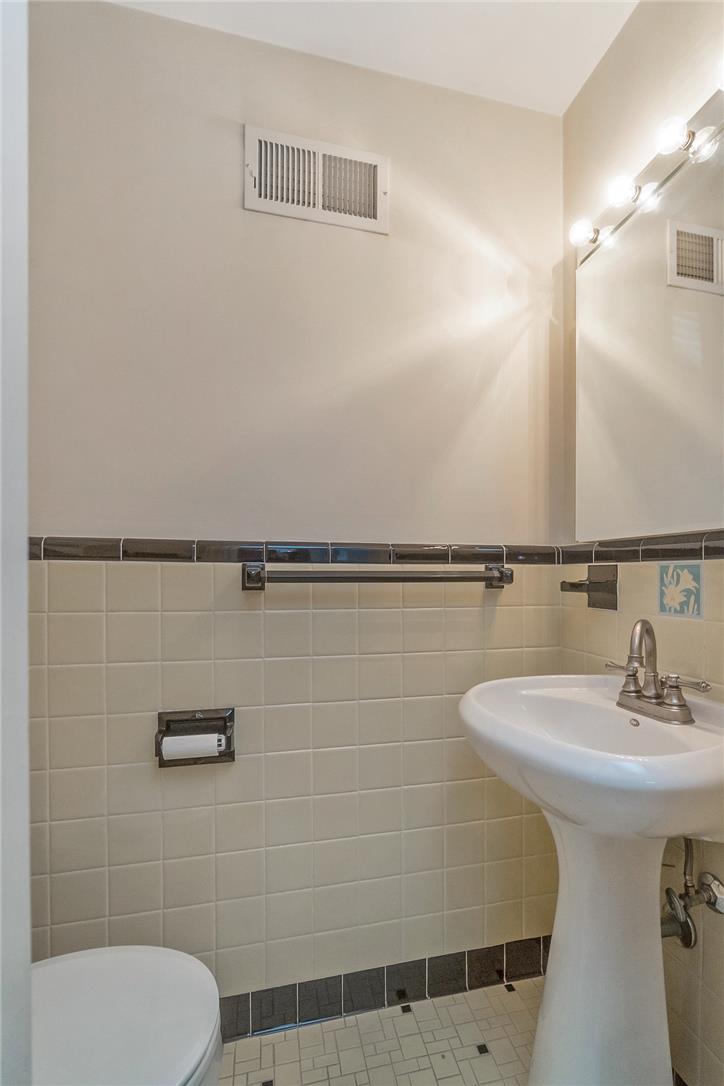 205 Bridle Path Road Property Photo 14