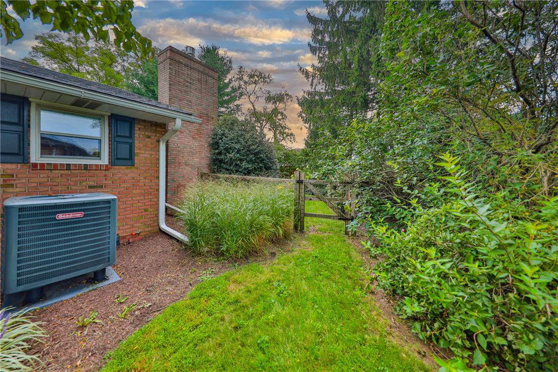 2826 Hillcrest Drive East Property Photo 69