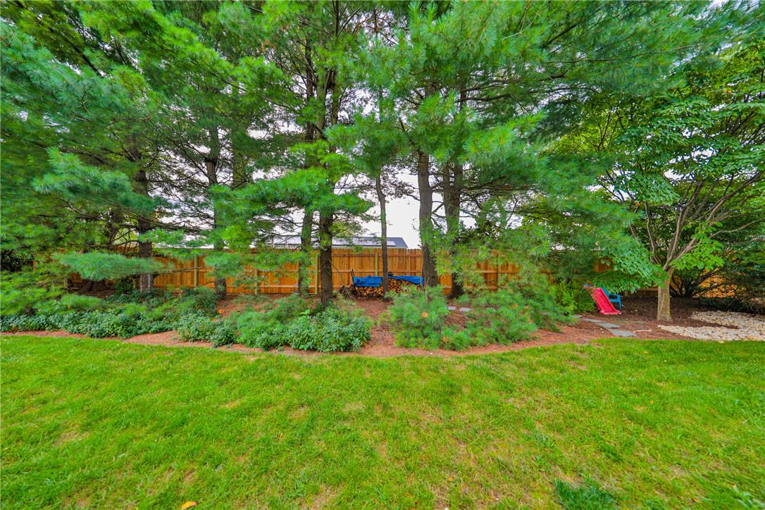 2826 Hillcrest Drive East Property Photo 81