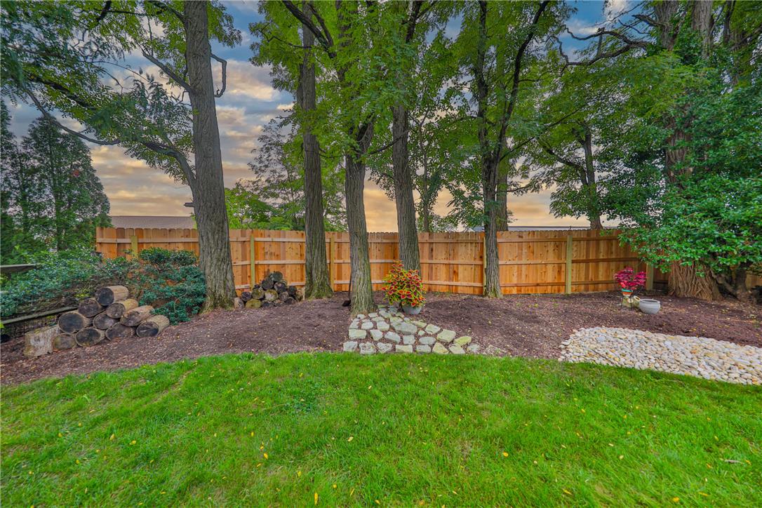 2826 Hillcrest Drive East Property Photo 88