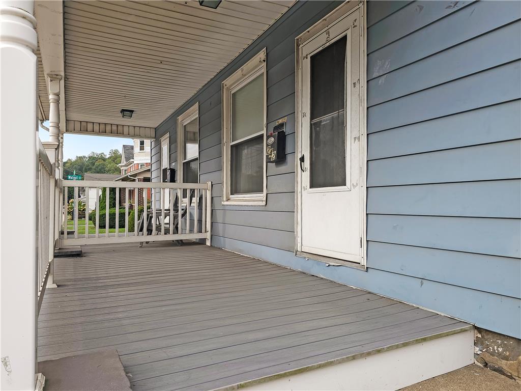 244 South 1st Street Property Photo 4