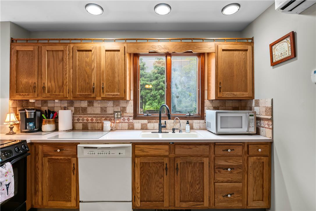 214 Grouse Hill Road Property Photo 5