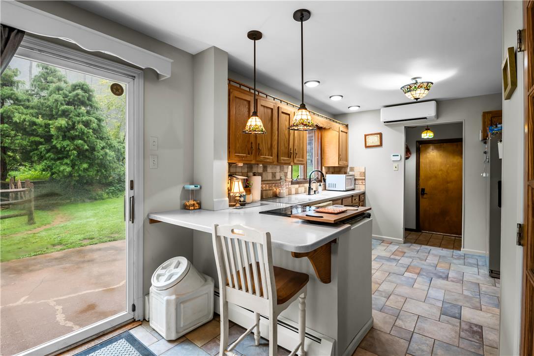 214 Grouse Hill Road Property Photo 8
