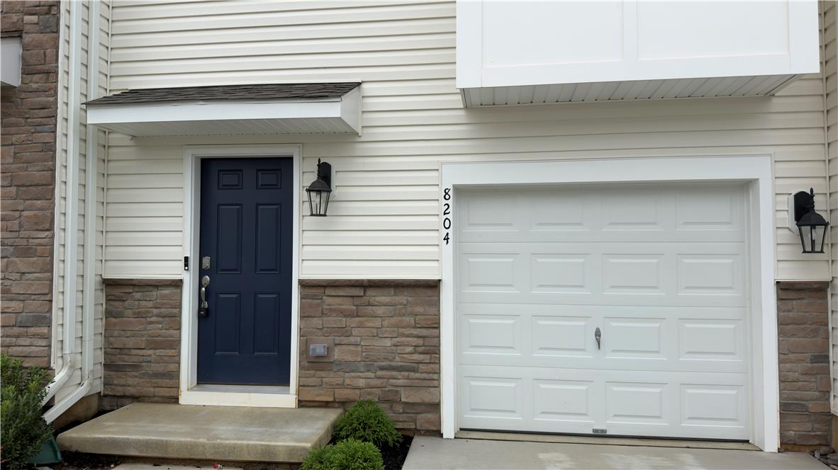 8204 Alexander Court Property Photo 2