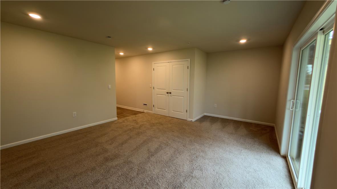 8204 Alexander Court Property Photo 5