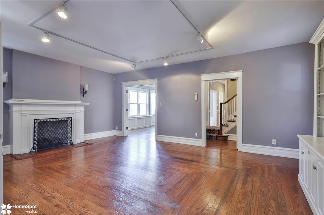 2215 West Gordon Street Property Photo 4