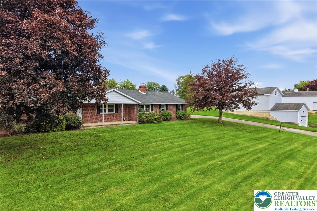 628 Williams Road Property Photo 3