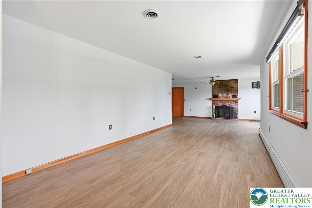 628 Williams Road Property Photo 5