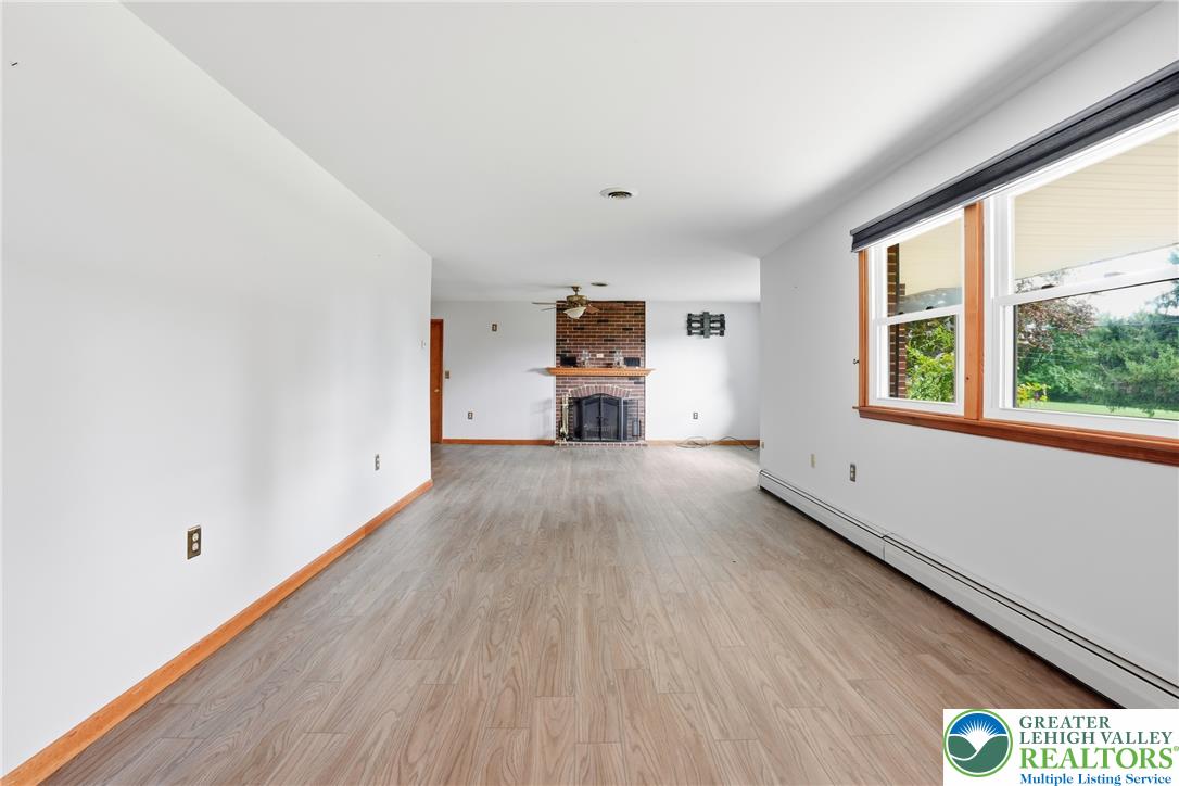 628 Williams Road Property Photo 6