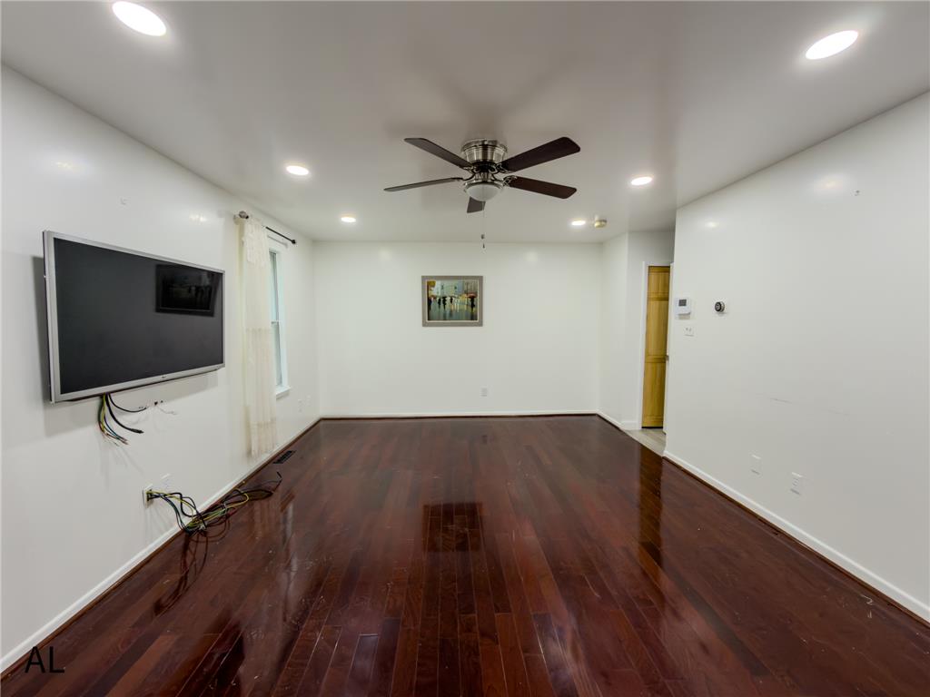 1890 Redwood Drive Property Photo 11