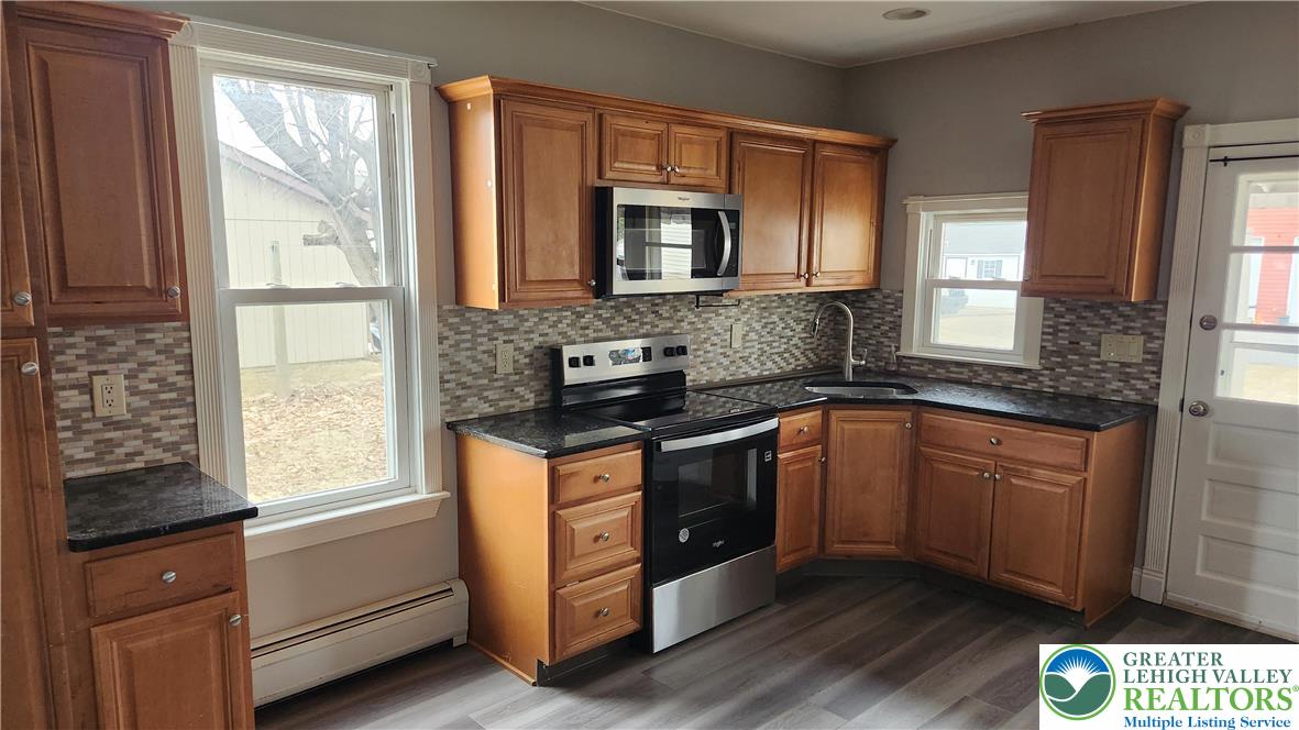 26 East Walnut Street Property Photo 5