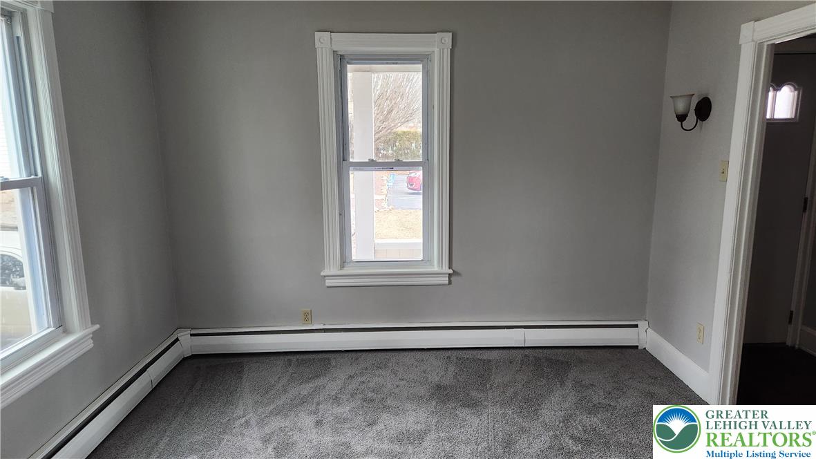 26 East Walnut Street Property Photo 10