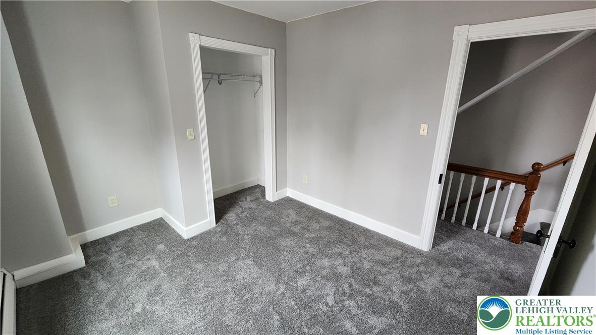 26 East Walnut Street Property Photo 16