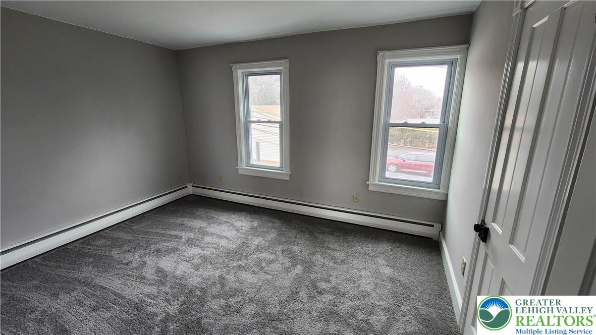 26 East Walnut Street Property Photo 17