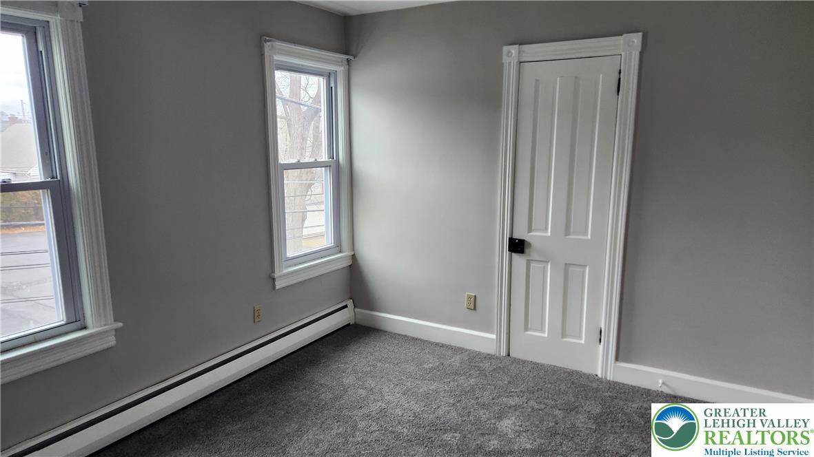 26 East Walnut Street Property Photo 18