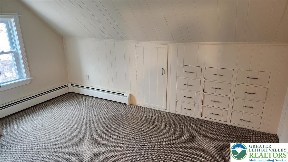 26 East Walnut Street Property Photo 21