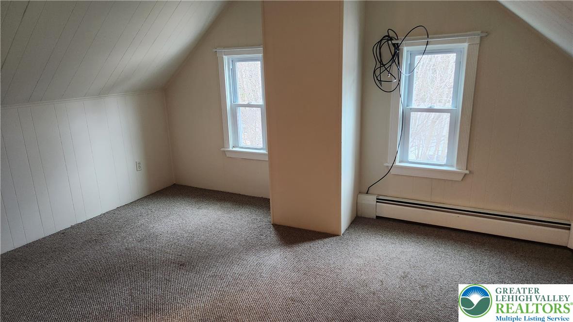 26 East Walnut Street Property Photo 22