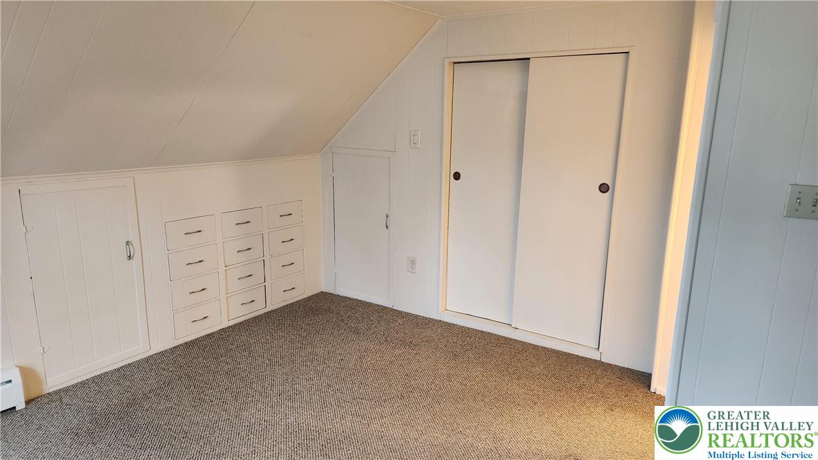 26 East Walnut Street Property Photo 23