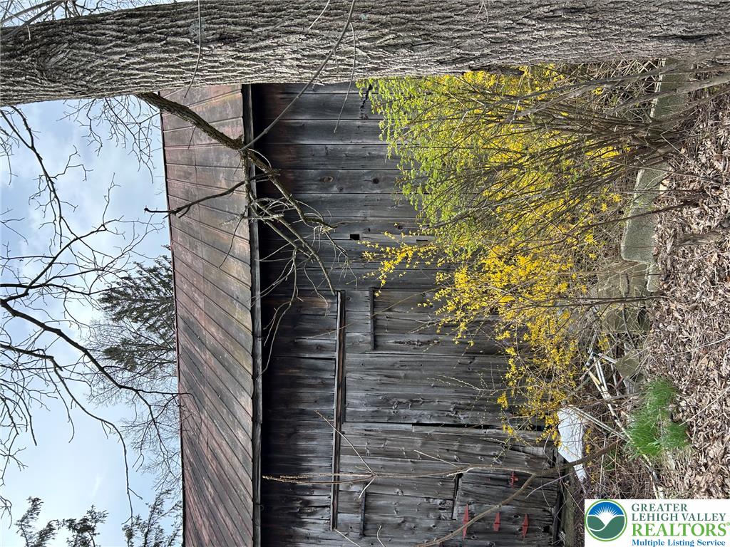 1846 Independent Road Property Photo 13