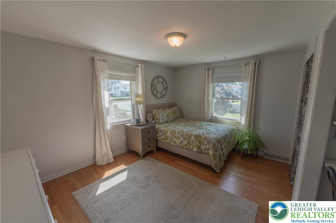 1063 Manor Drive Property Photo 14