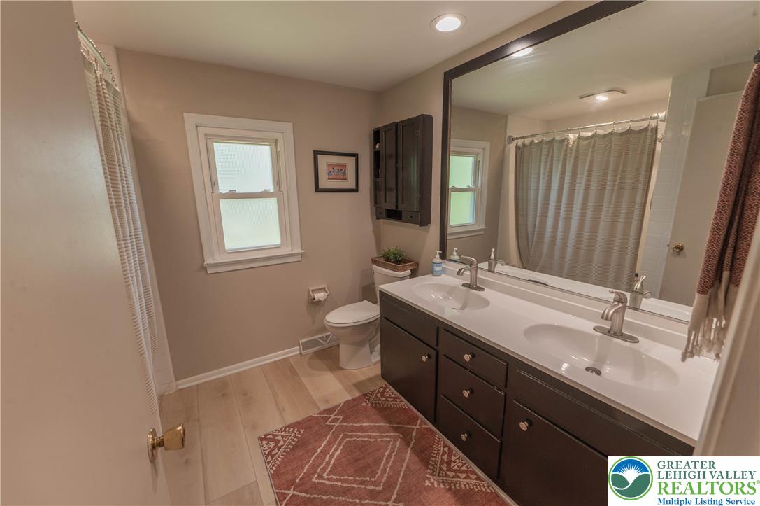 1063 Manor Drive Property Photo 20