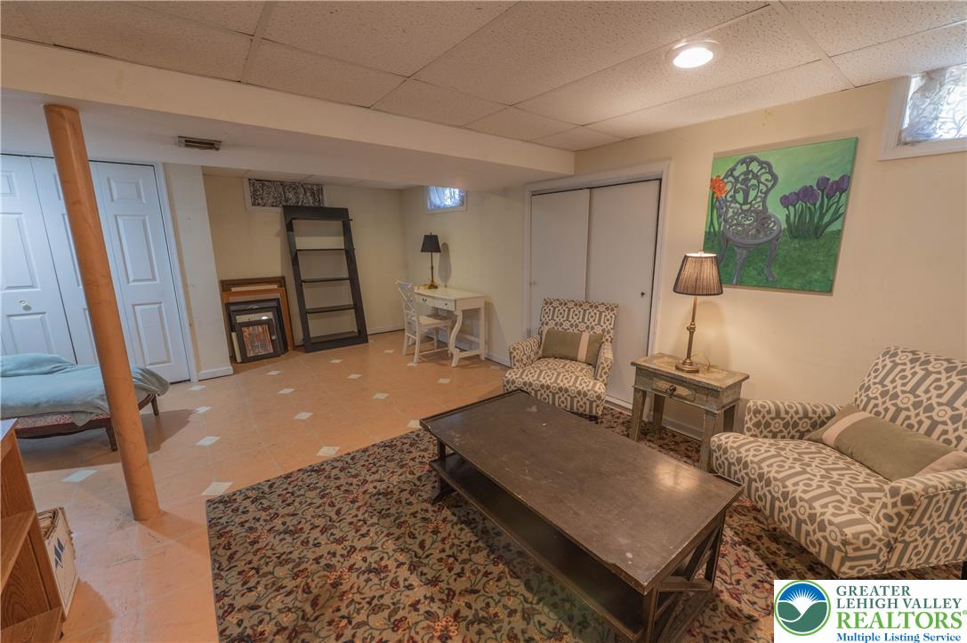 1063 Manor Drive Property Photo 21
