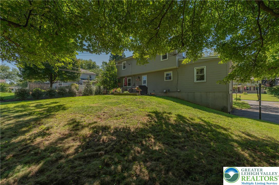 1063 Manor Drive Property Photo 25