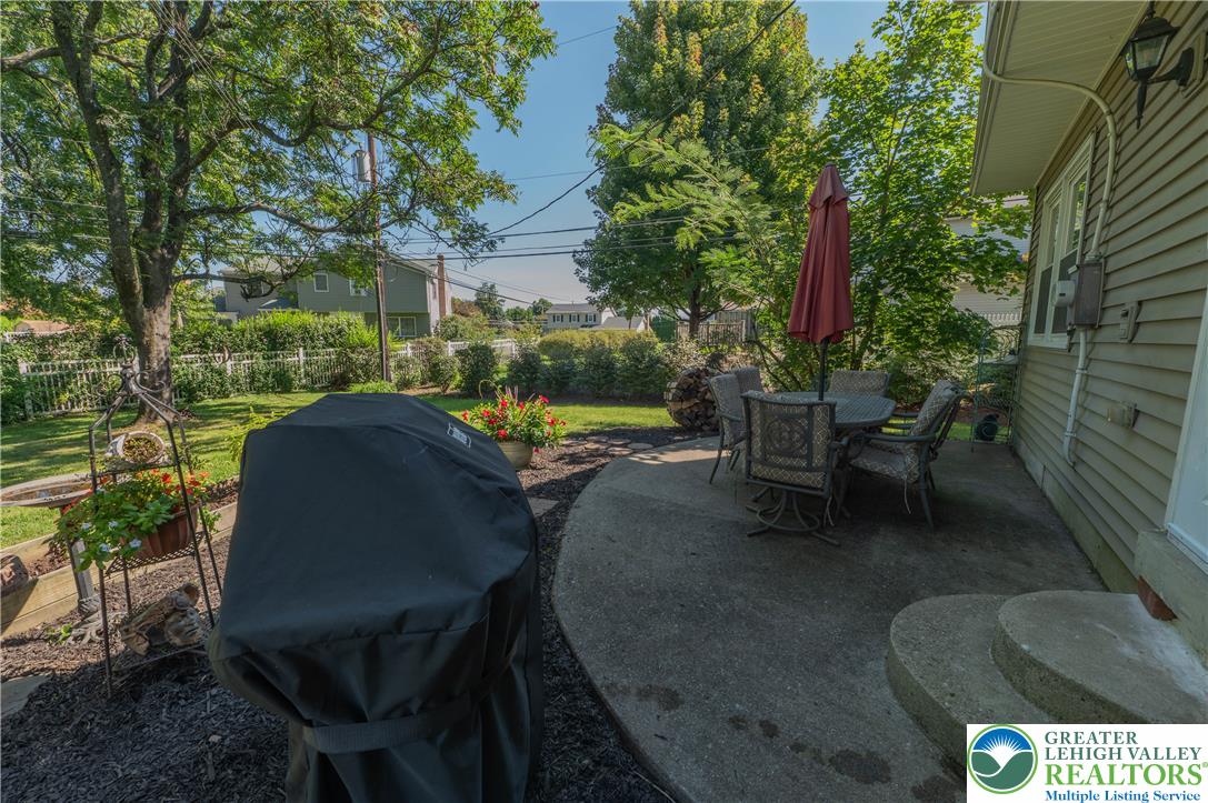 1063 Manor Drive Property Photo 27