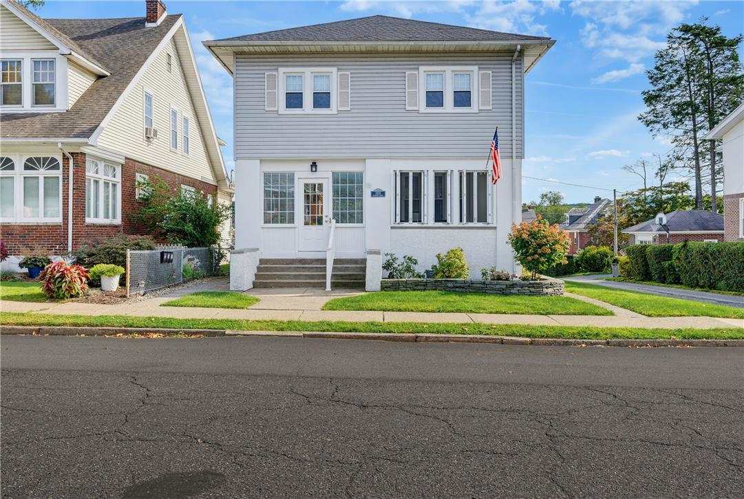 1839 Richmond Avenue Property Photo 4