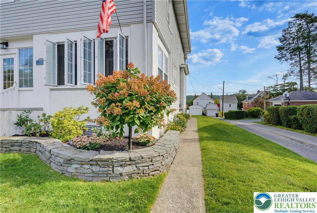 1839 Richmond Avenue Property Photo 8