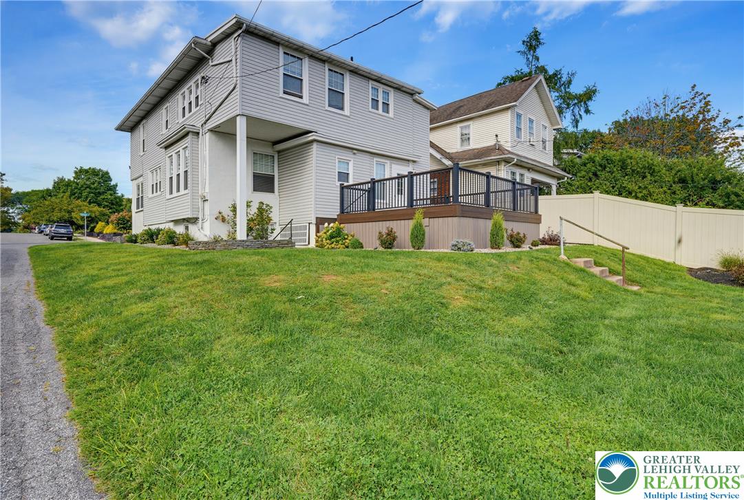 1839 Richmond Avenue Property Photo 9